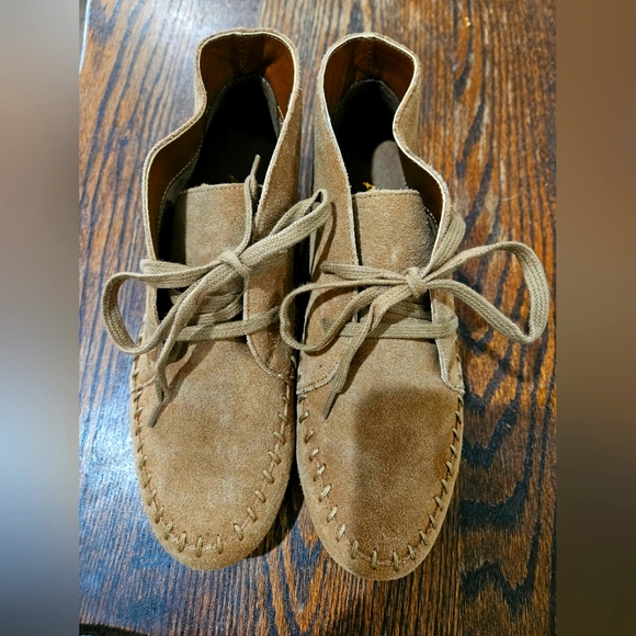 Aerosole Leather ankle booties. - Picture 2 of 4